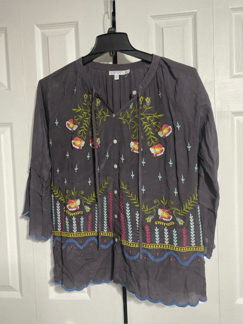 BEAUTIFUL Kyla Seo lightweight Gray Embroidered Tunic top shirt blouse SMALL